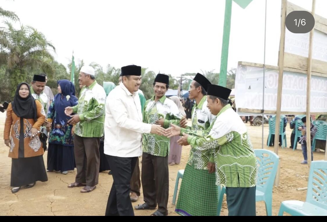 HADIR : Ketua DPD Demokrat Jambi, H. Mashuri menghadiri acara satu abad NU di kecamatan Pelepat Ilir