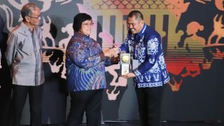 Diserahkan Menteri LHK, Pemkab Bungo Raih Piala Adipura Tahun 2022