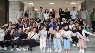 Dari UGM, AHY Ajak Anak Muda Tidak Takut Bicara