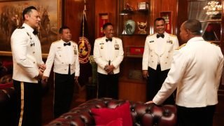 Hadiri Upacara Parade Senja di Kemhan, AHY: Tradisi Yang Baik, Tentu Kita Lanjutkan