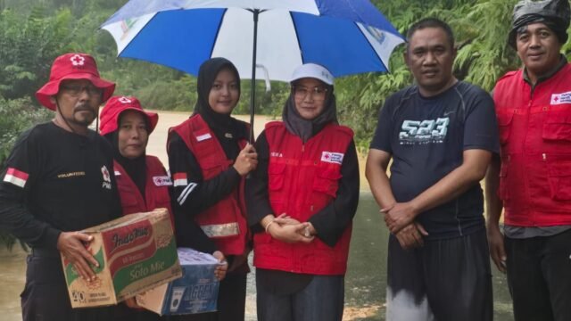 PMI salurkan Bantuan Kepada Warga Dusun Leban